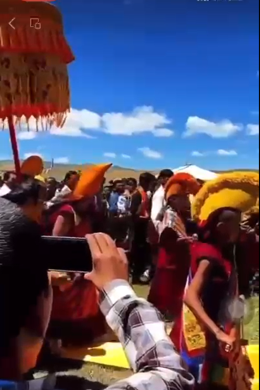 Screenshot of Tibetan Buddhist devotees before the teachings were shut down by Chinese authorities. Photo courtesy of Tibet Watch